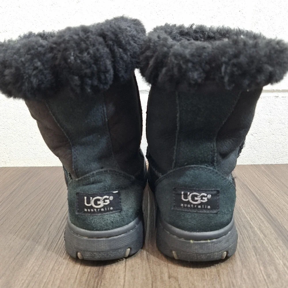 UGG Australia Ultimate Short 5275 Black Suede Sheepskin Slip On Boots Women's W5